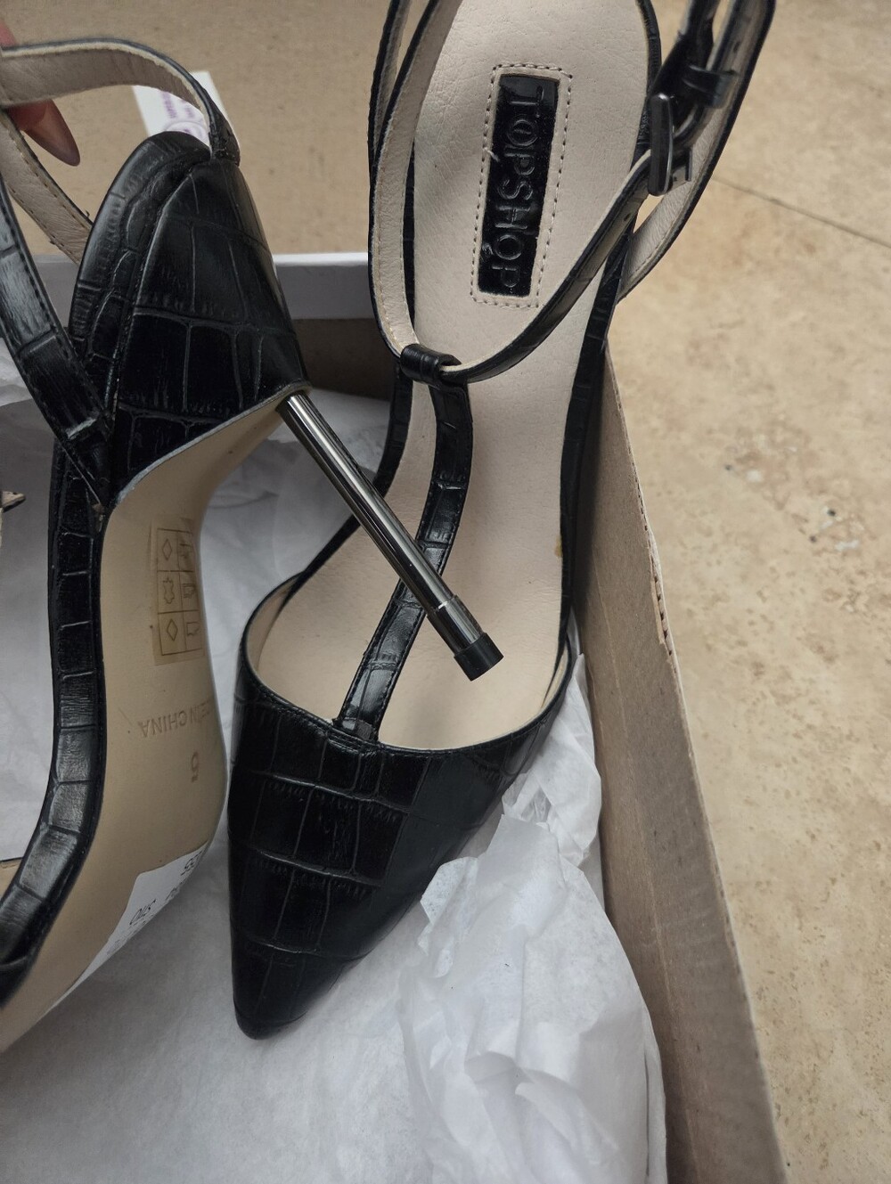 Topshop Black Croc-Embossed T-Strap Pointed Pumps - Picture 7 of 10